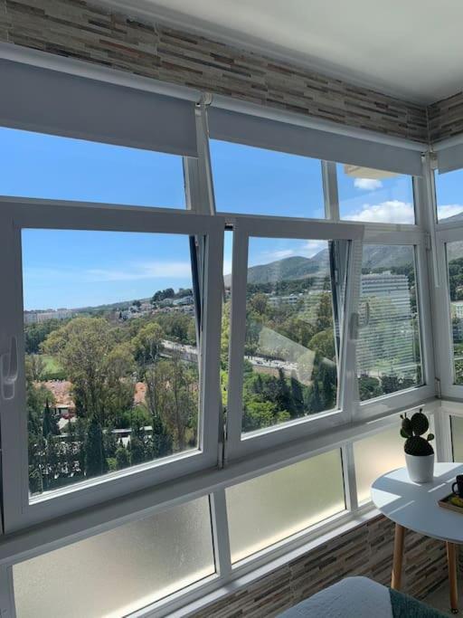 Alterhome Luminoso Estudio Con Piscina Y Maravillosas Vistas Torremolinos Exterior foto